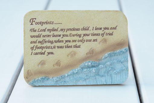 Plaquette footprints 15.5x12cm.